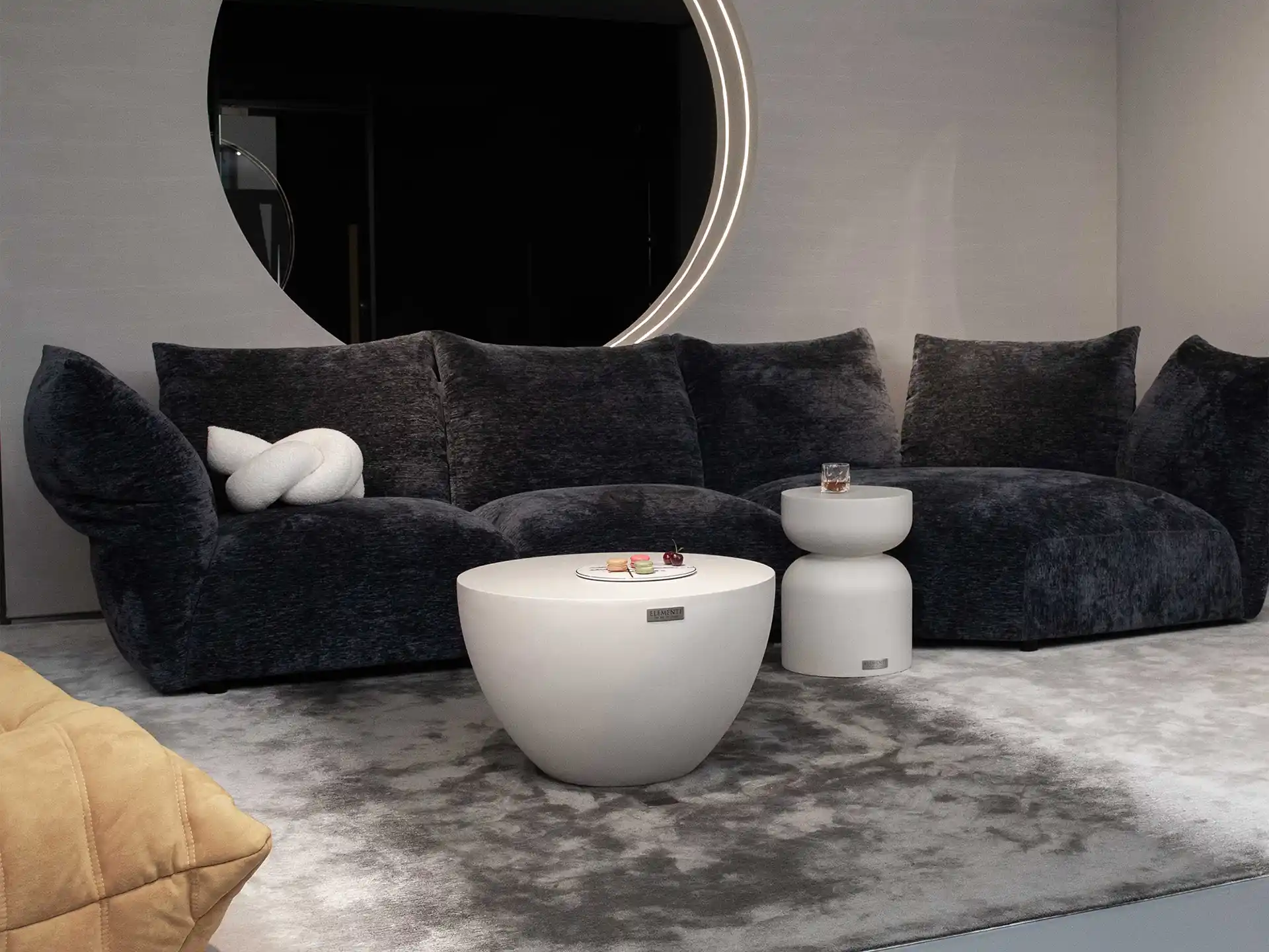 Petite table basse 鈥?1