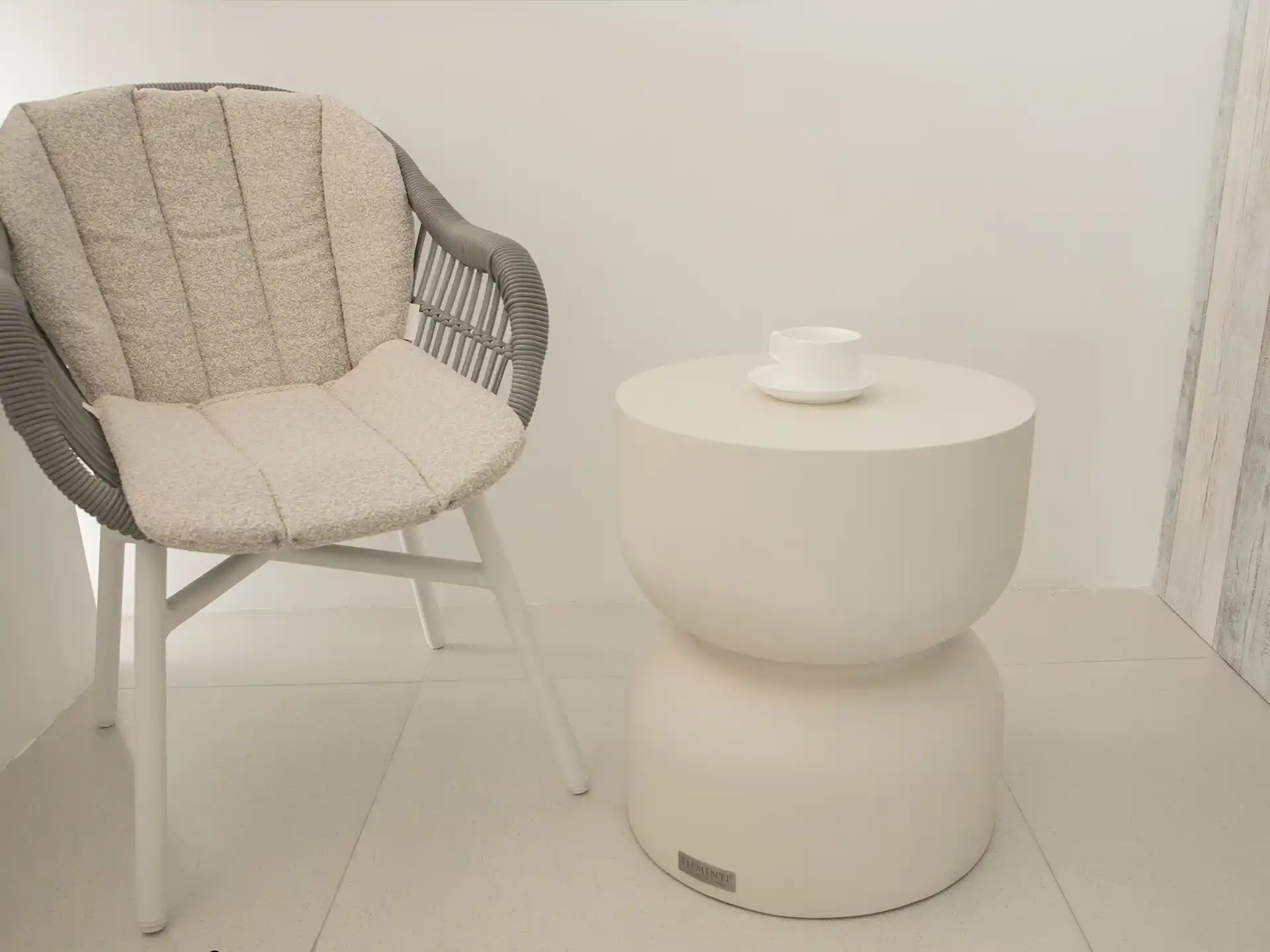 Grande table d'appoint 鈥?1