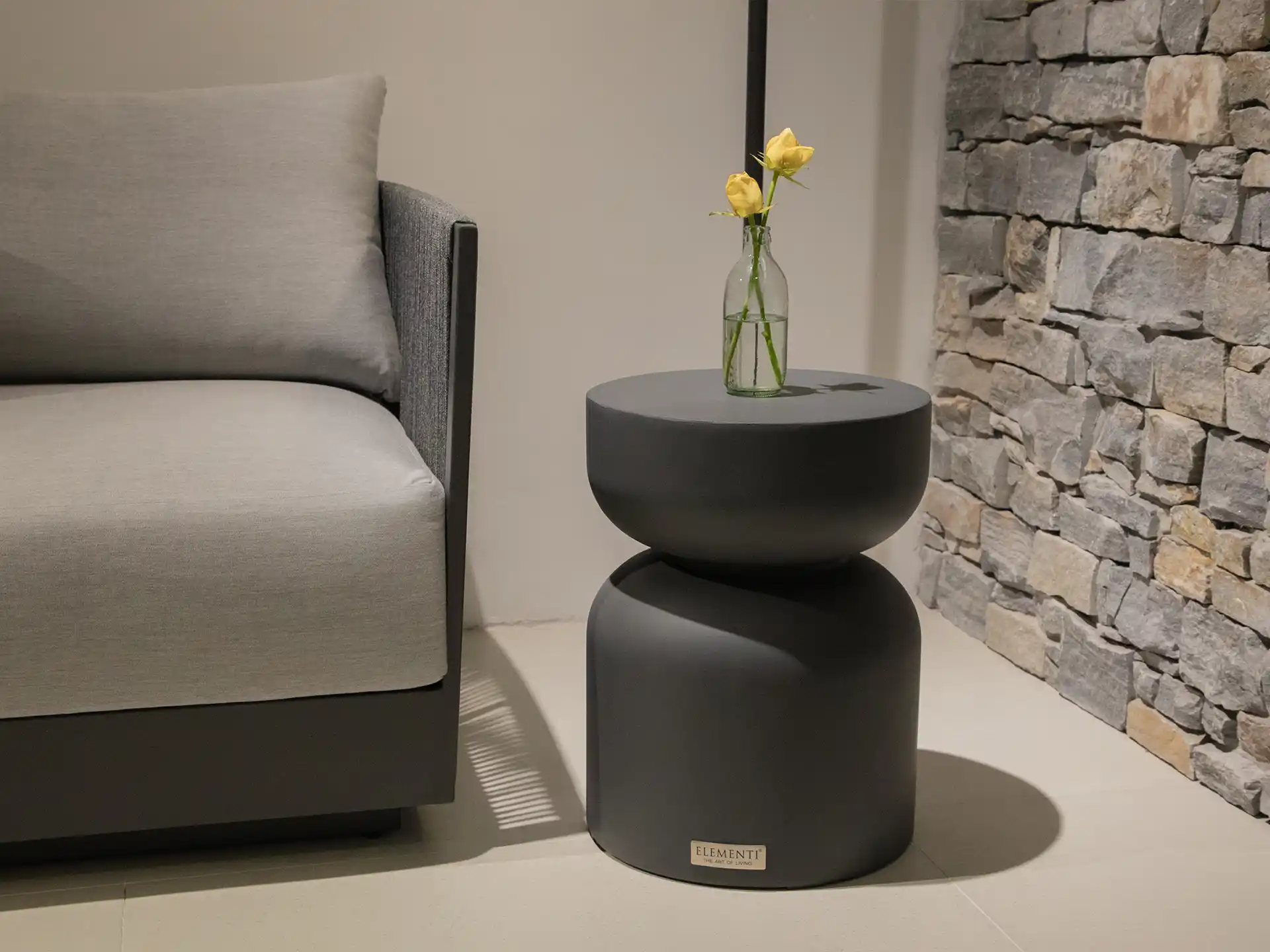 Petite table d'appoint 鈥?3