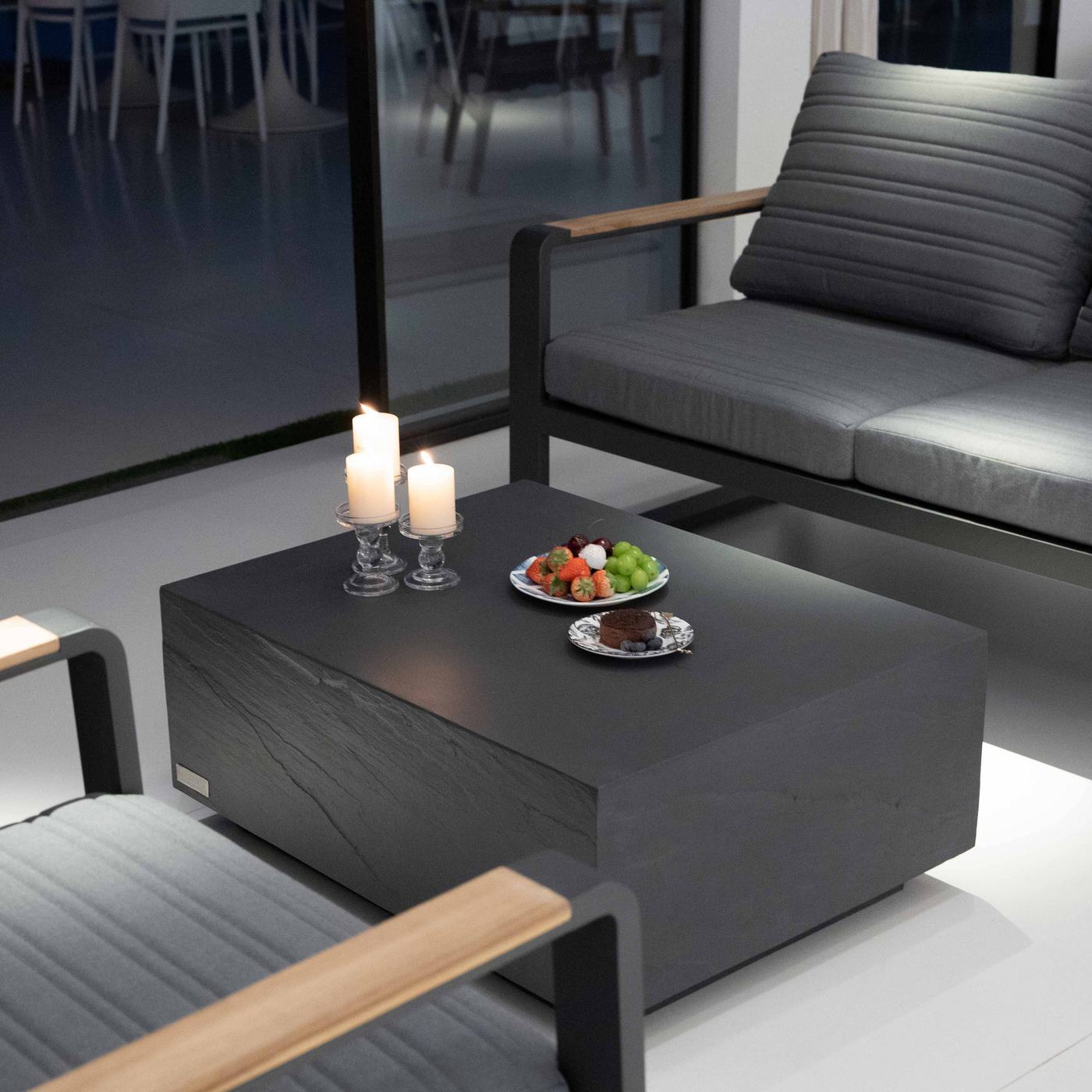 Mesa de centro mediana cuadrada 鈥?1