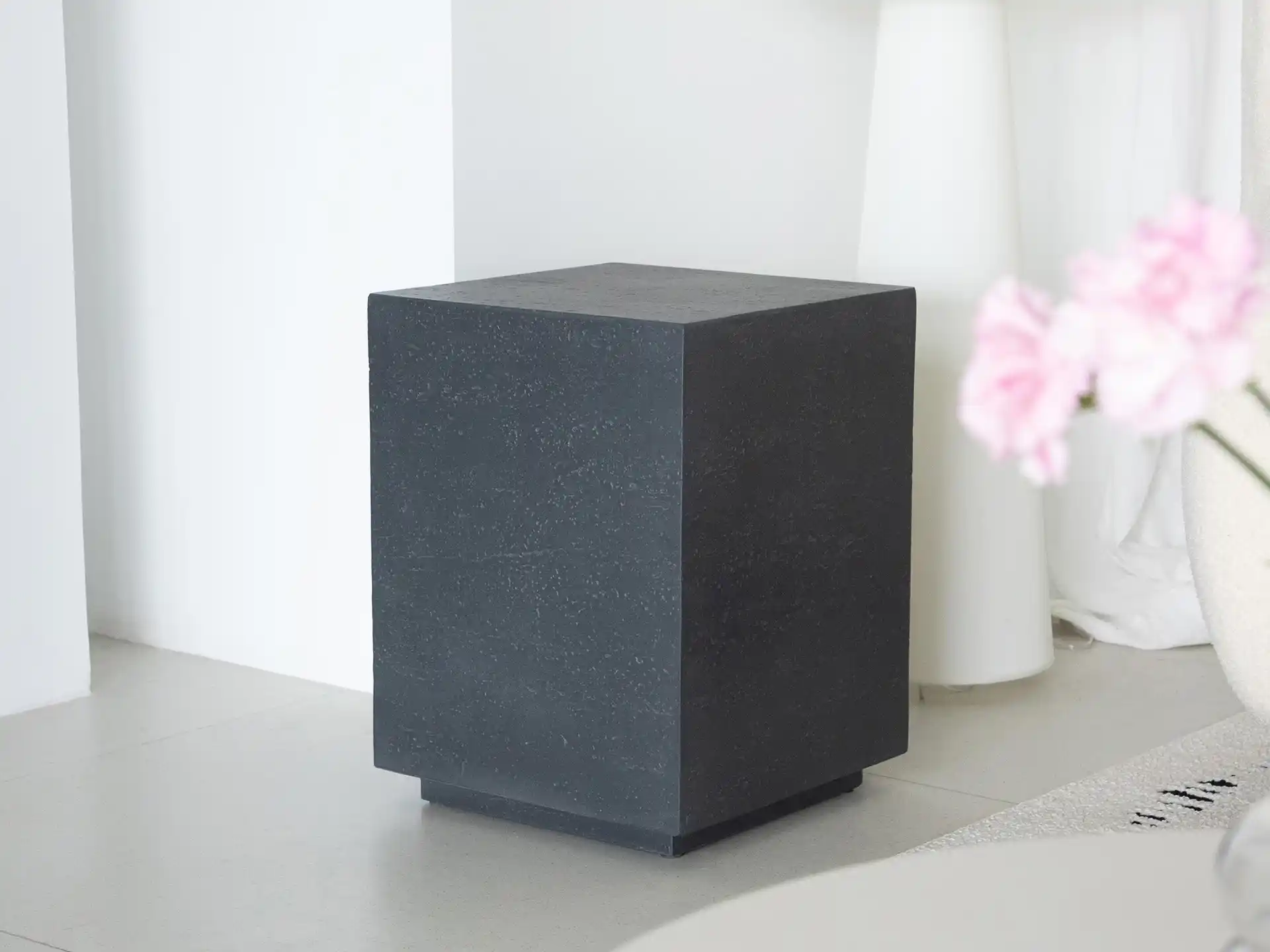 Petite table d'appoint 鈥?2